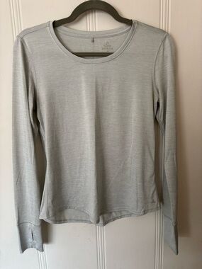 Prana Long Sleeve Crew Top in Light Gray